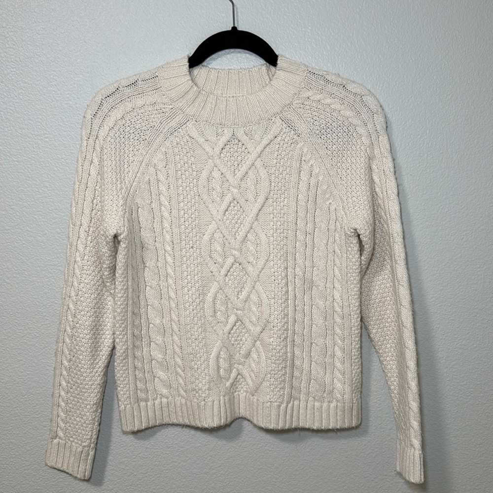 Abercrombie and Fitch Cable Knit Sweater